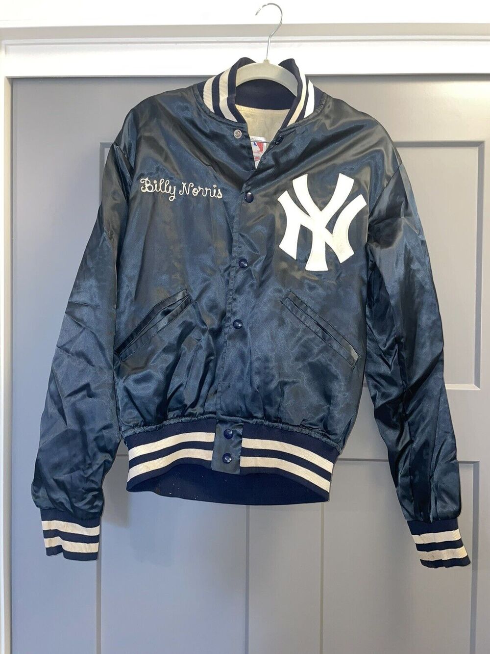 VTG 80s New York Yankees MLB S Satin Bomber Jacket Flaws